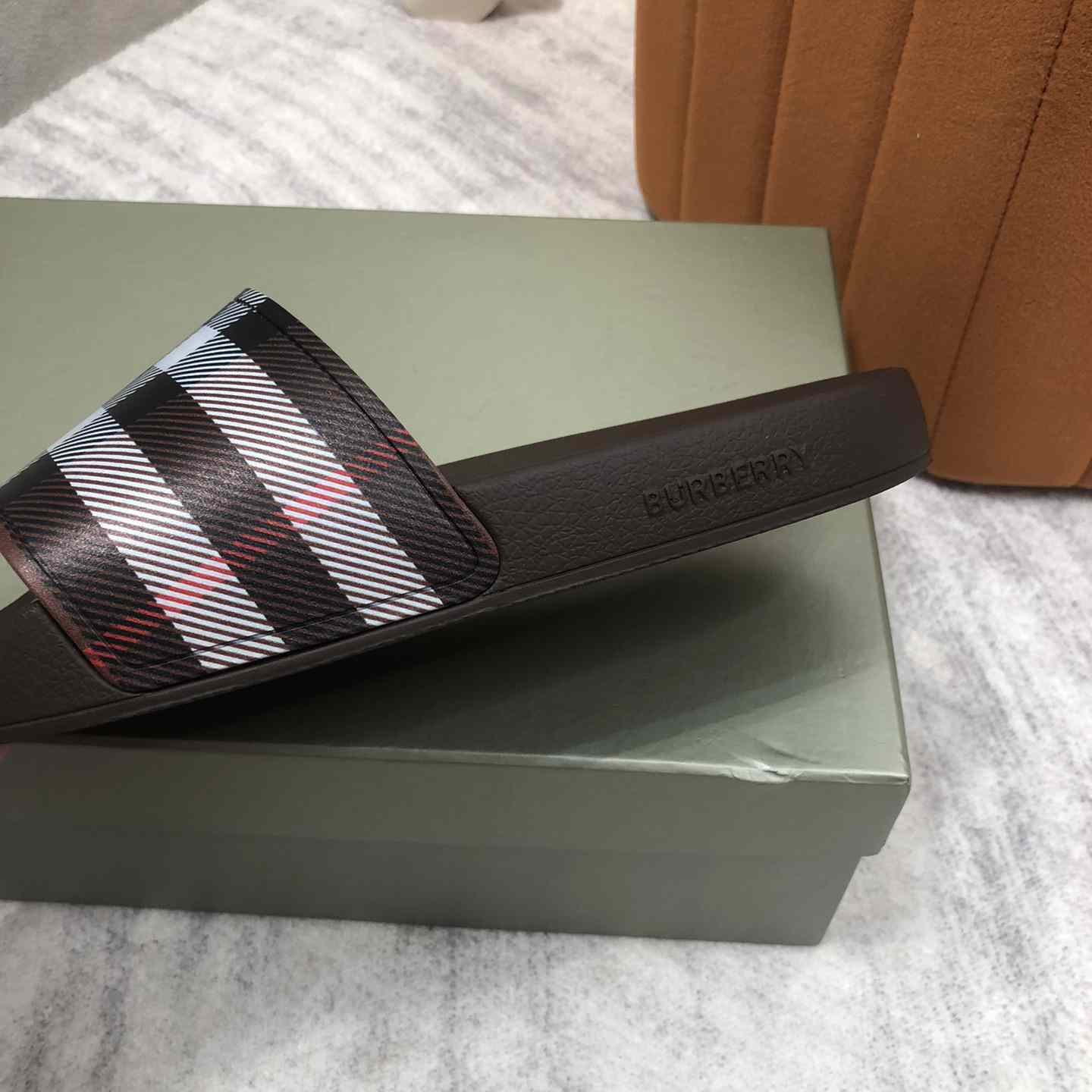 Burberry Check Print Slides - EUR FASHION