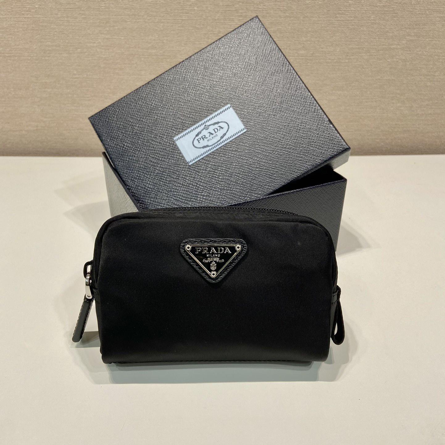 Prada Re-Nylon Necessaire - EUR FASHION