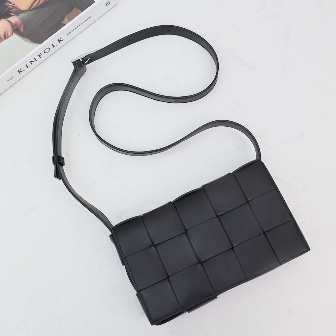 Bottega Veneta Cassette - EUR FASHION