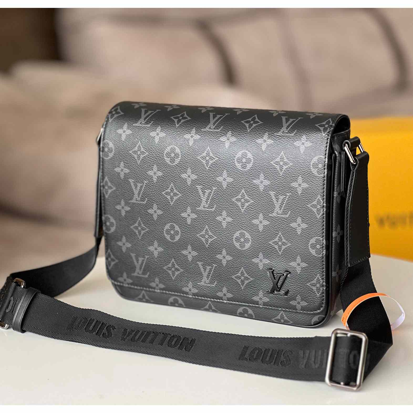 Louis Vuitton District PM (26 x 20 x 7cm)   M46255 - EUR FASHION