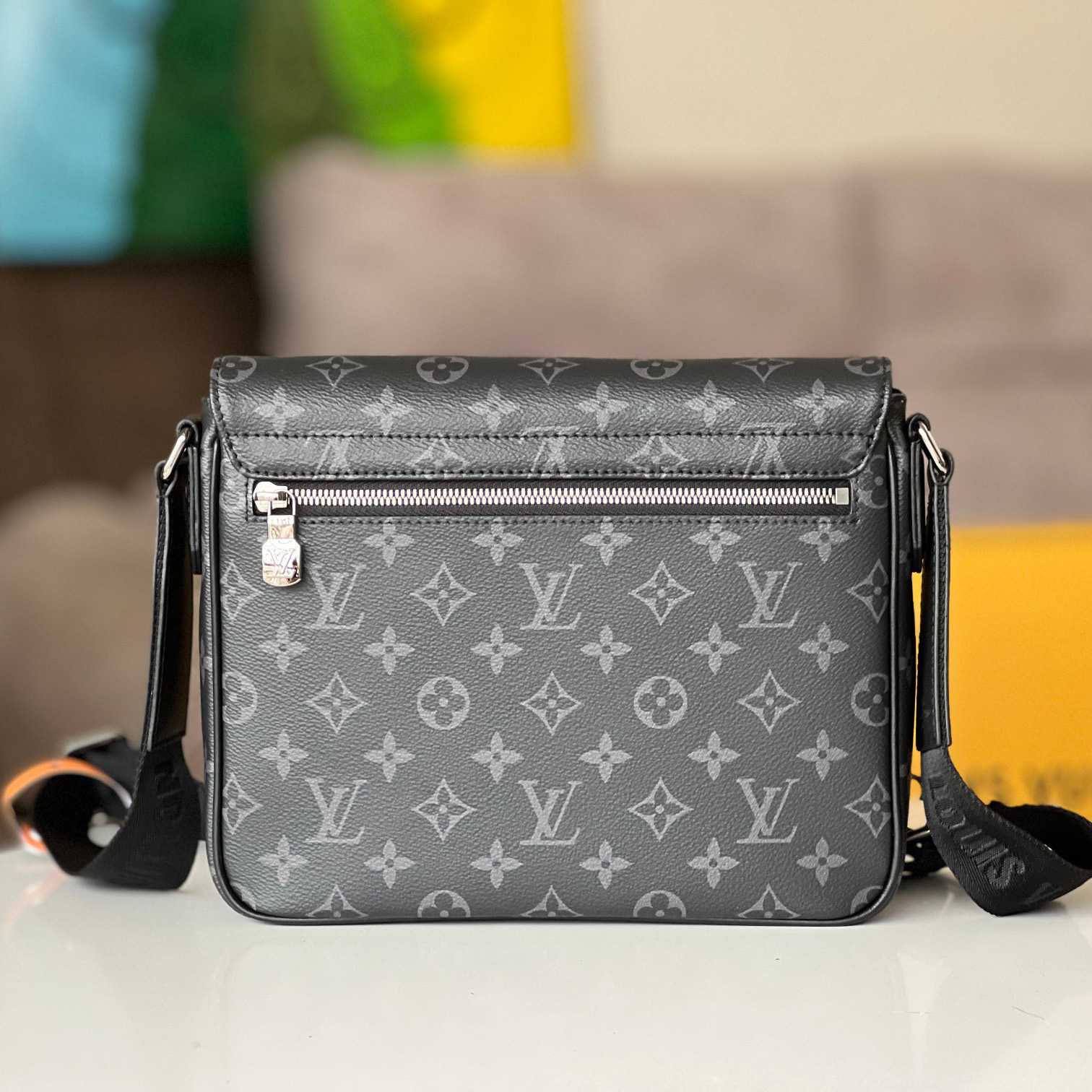 Louis Vuitton District PM (26 x 20 x 7cm)   M46255 - EUR FASHION