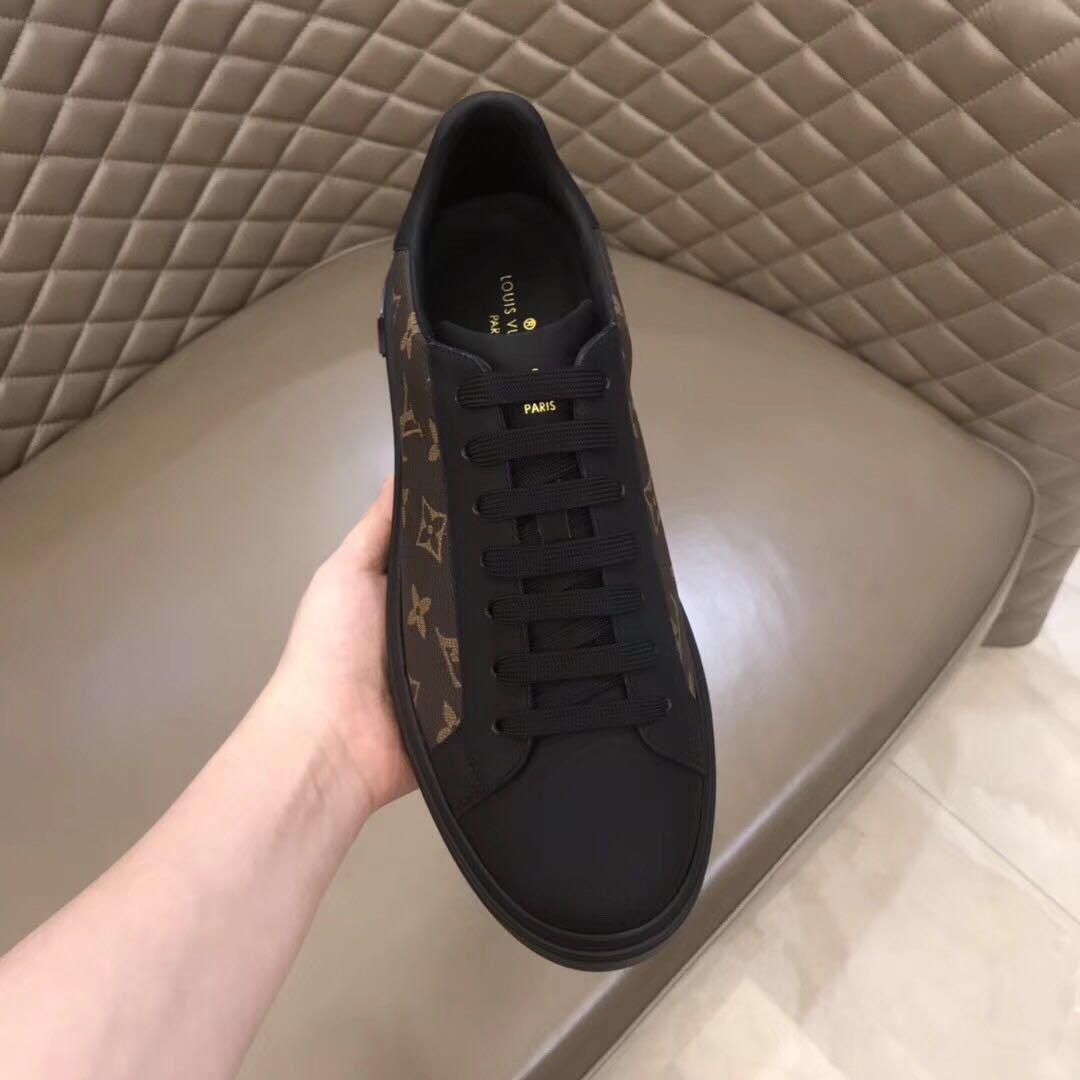 Louis Vuitton Monogram Sneakers - EUR FASHION