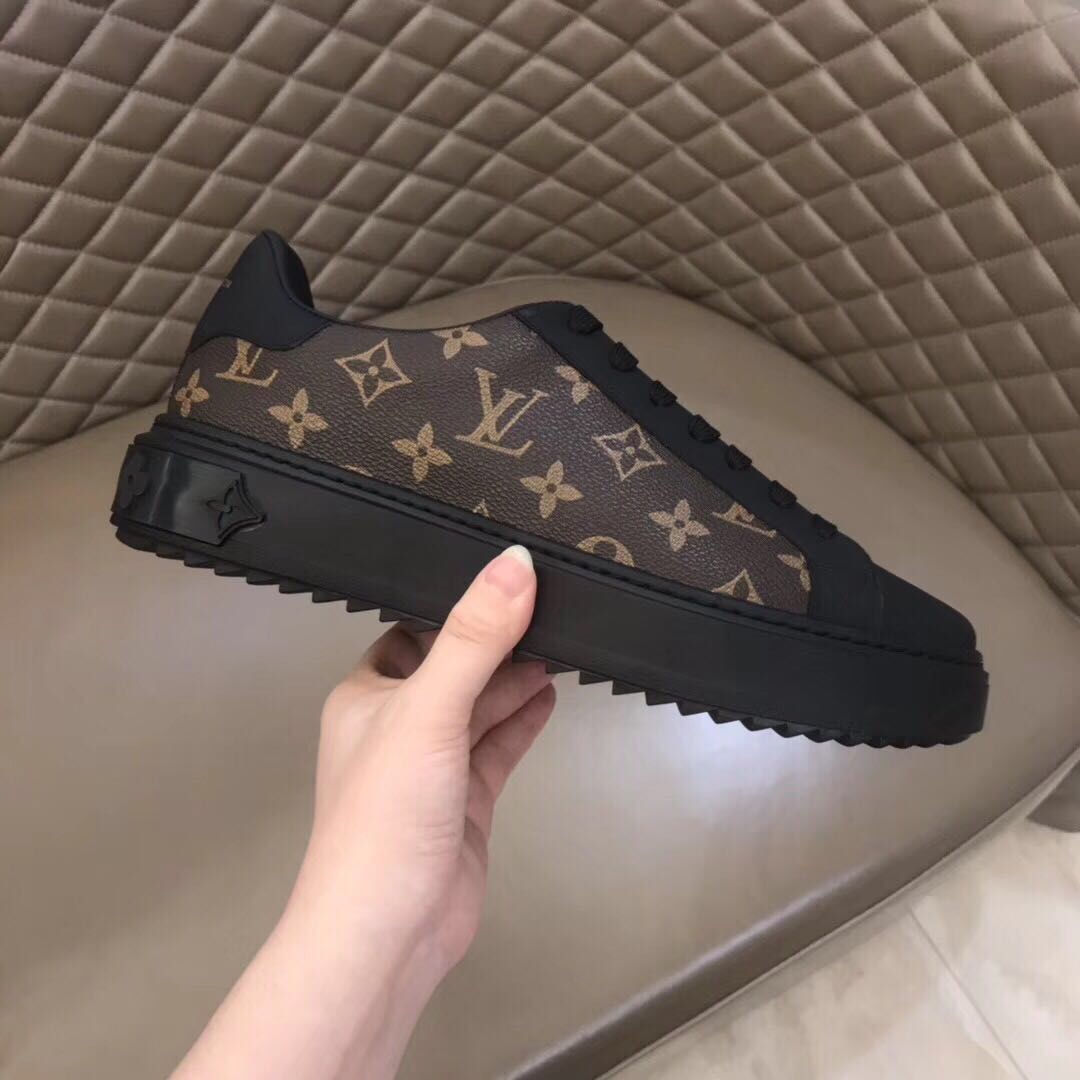 Louis Vuitton Monogram Sneakers - EUR FASHION