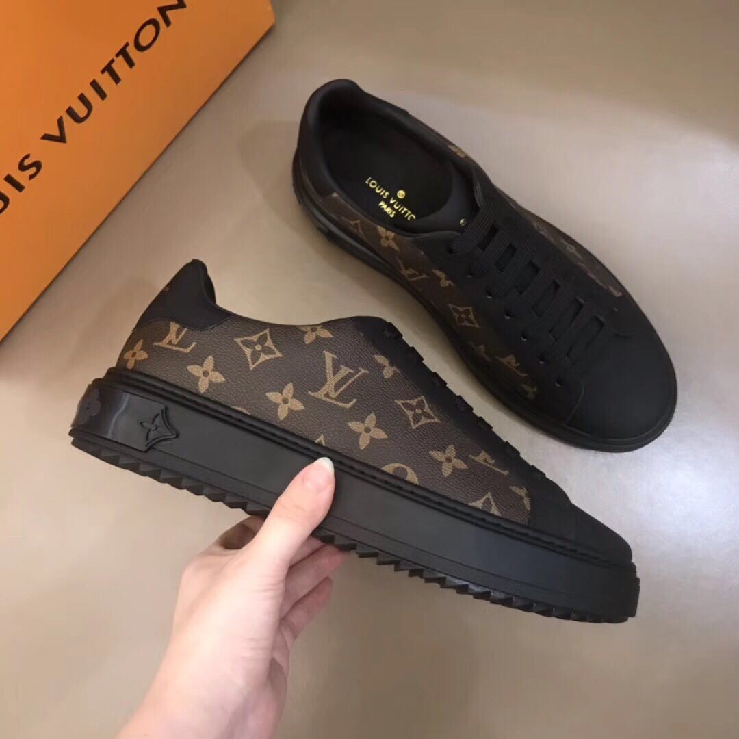 Louis Vuitton Monogram Sneakers - EUR FASHION