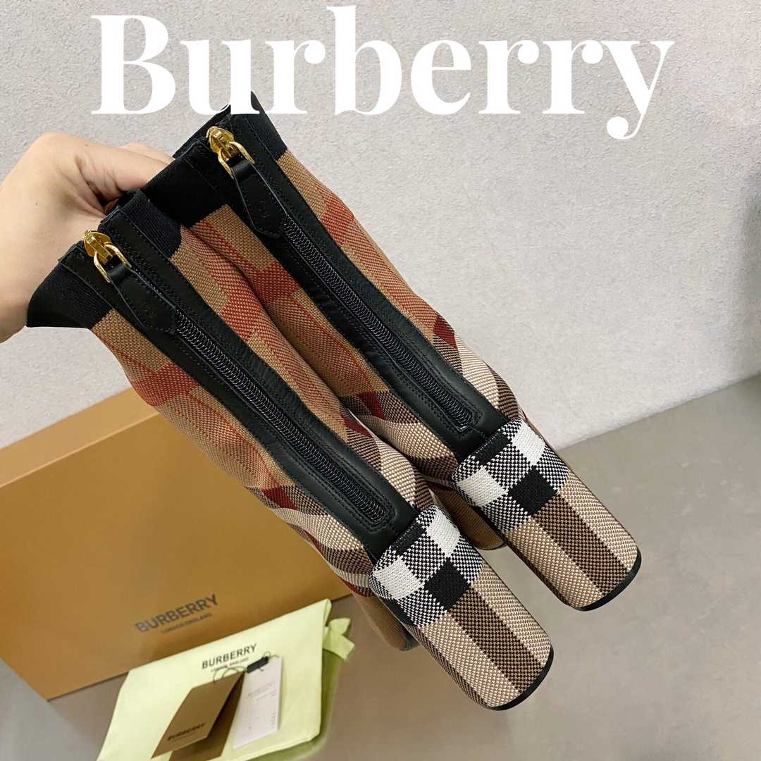 Burberry Knitted Check Sock Boots - EUR FASHION