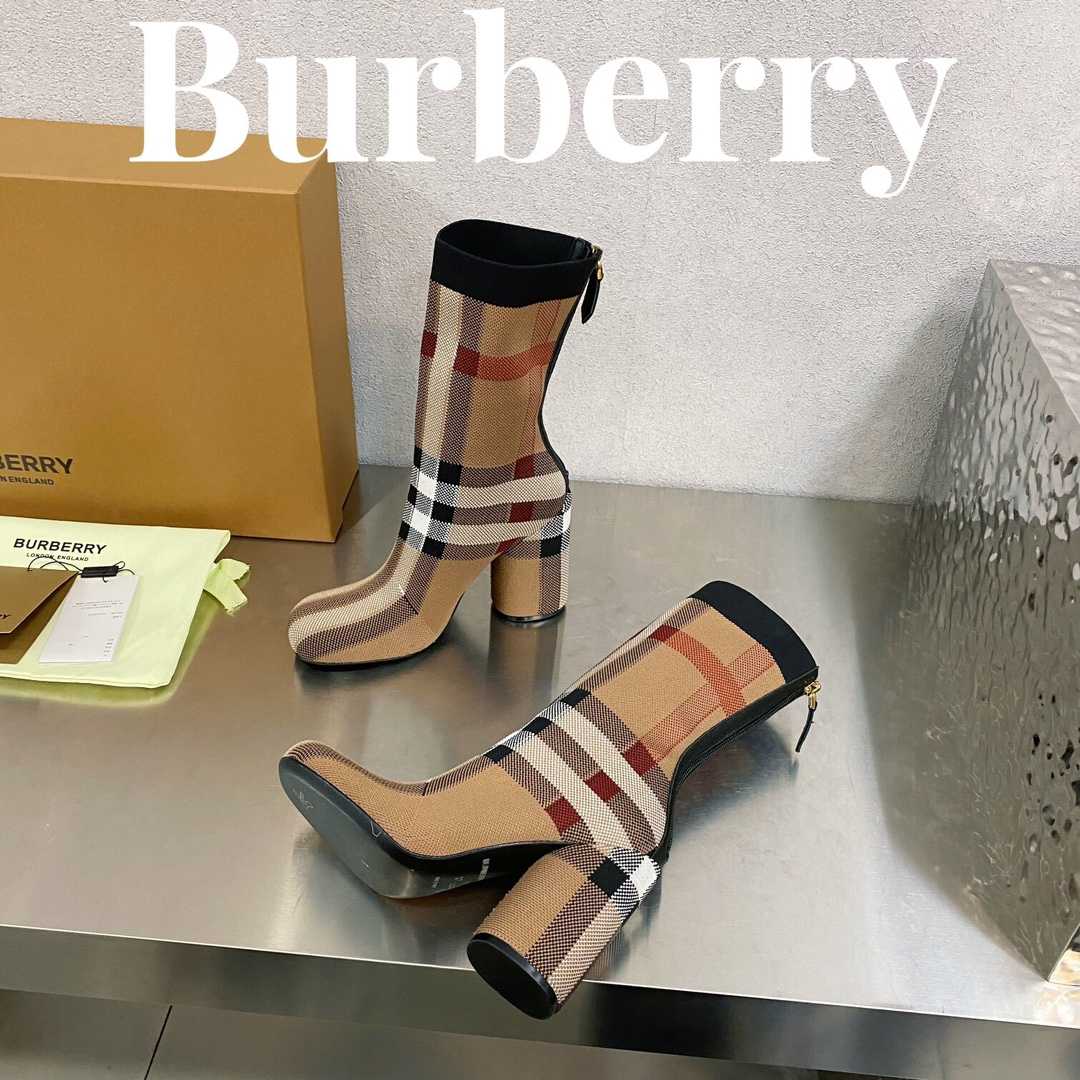 Burberry Knitted Check Sock Boots - EUR FASHION