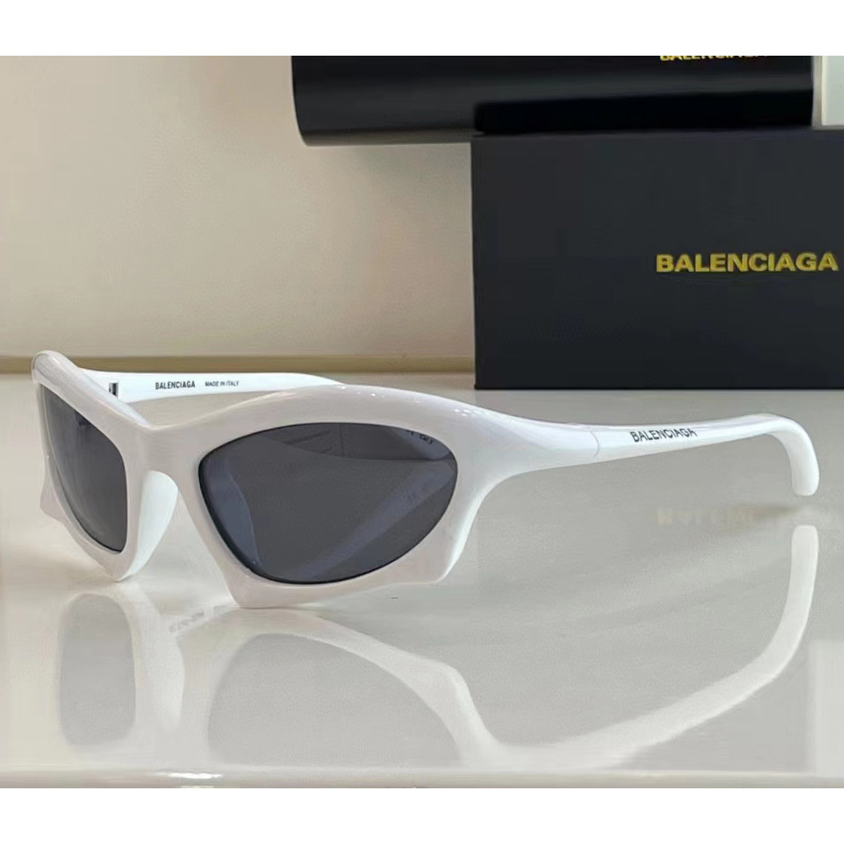 Balenciaga Sunglasses      - EUR FASHION