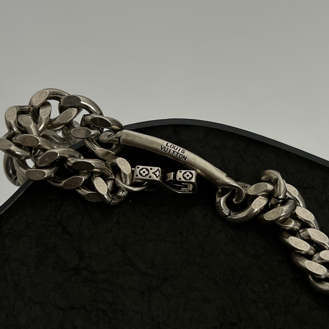 Louis Vuitton LV Epi Bracelet - EUR FASHION