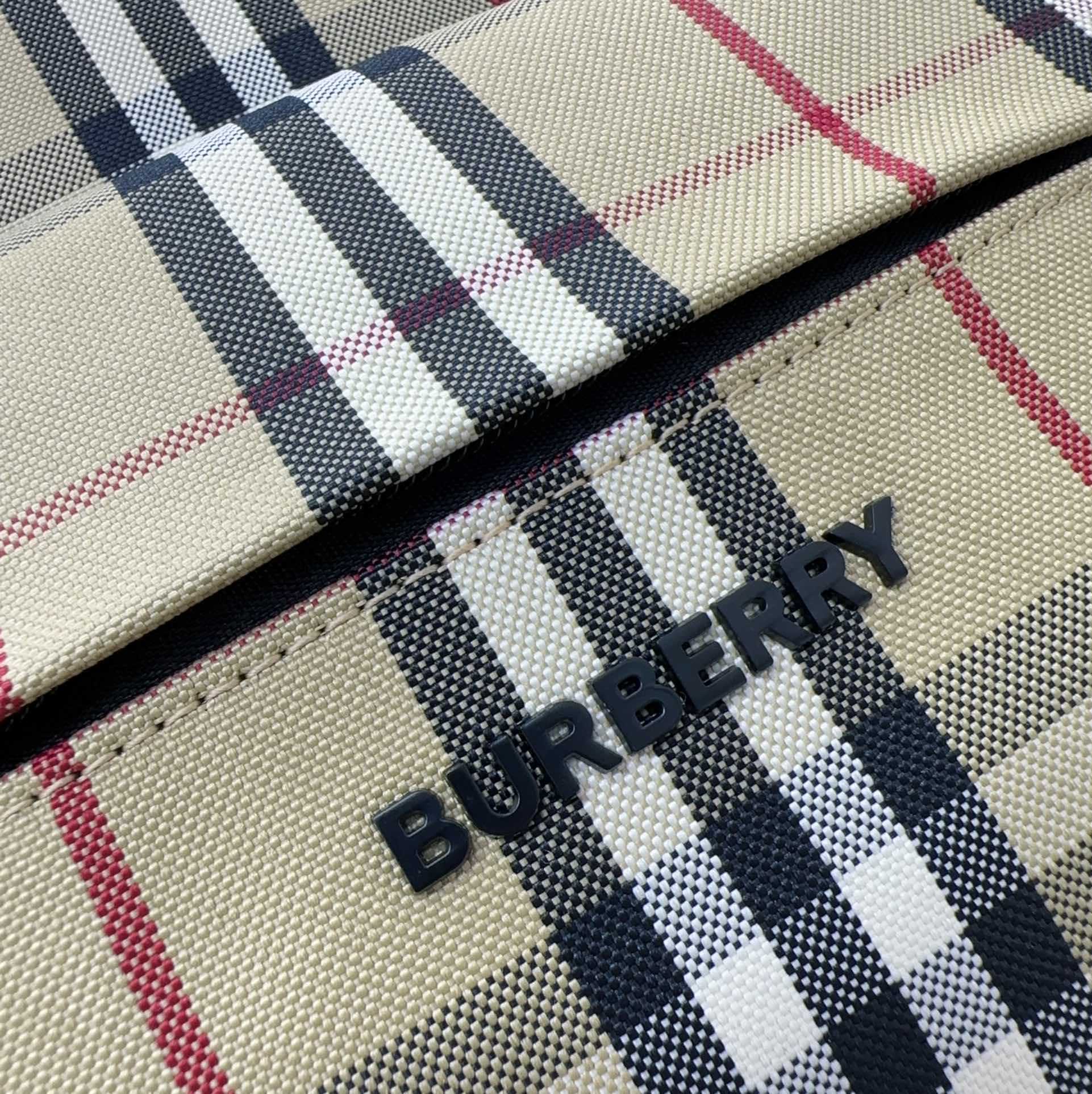 Burberry Checked Fabric Backpack  (30.5-14.5-42.5cm) - EUR FASHION