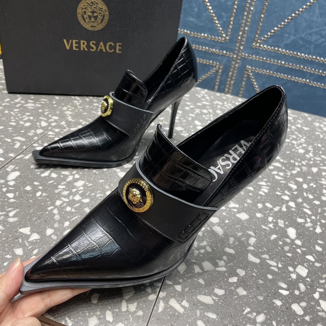 Versace Alia Pumps - EUR FASHION