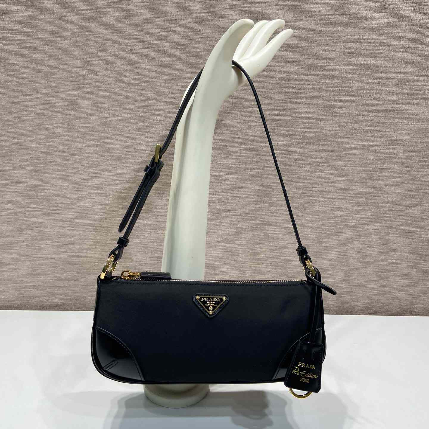 Prada Re-Edition 2002 Re-Nylon And Brushed Leather Shoulder Bag - EUR FASHION