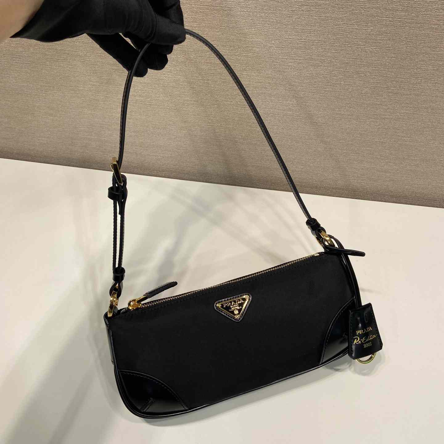 Prada Re-Edition 2002 Re-Nylon And Brushed Leather Shoulder Bag - EUR FASHION