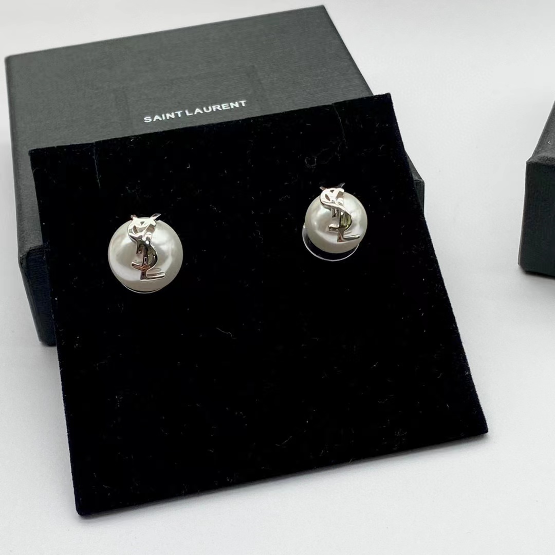 Saint Laurent Cassandre Pearl Earrings In Metal - EUR FASHION