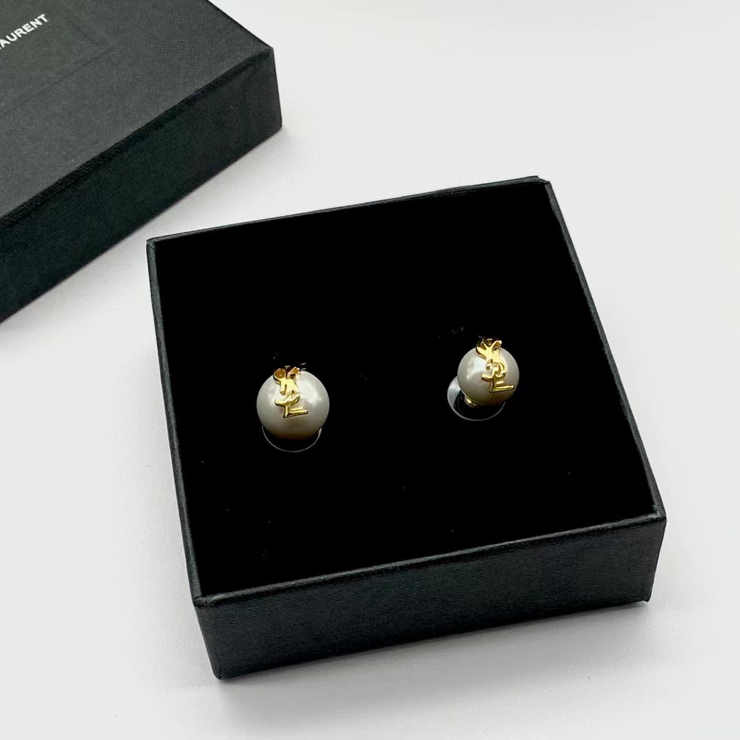 Saint Laurent Cassandre Pearl Earrings In Metal - EUR FASHION