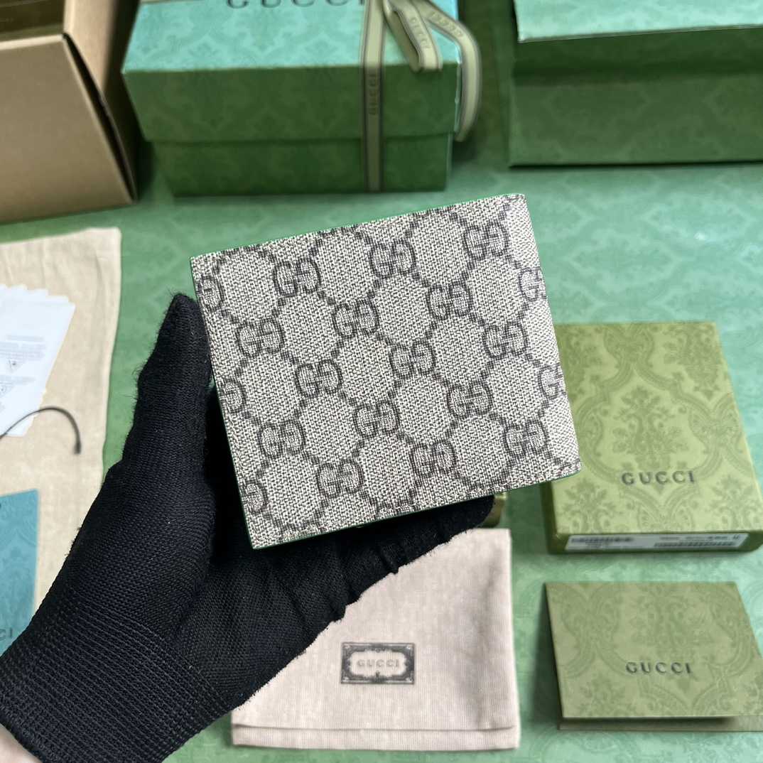 Gucci Wallet With GG Detail - EUR FASHION