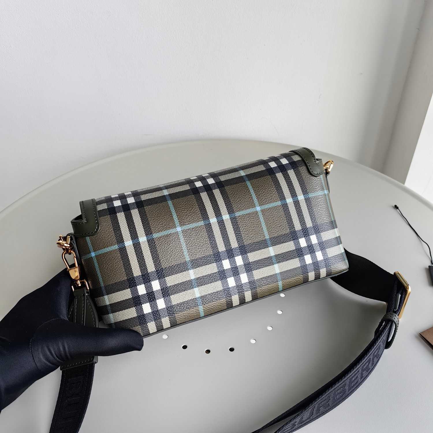 Burberry Top Handle Note Bag - EUR FASHION