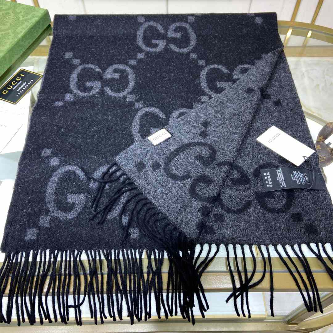 Gucci GG Cashmere Jacquard Scarf - EUR FASHION