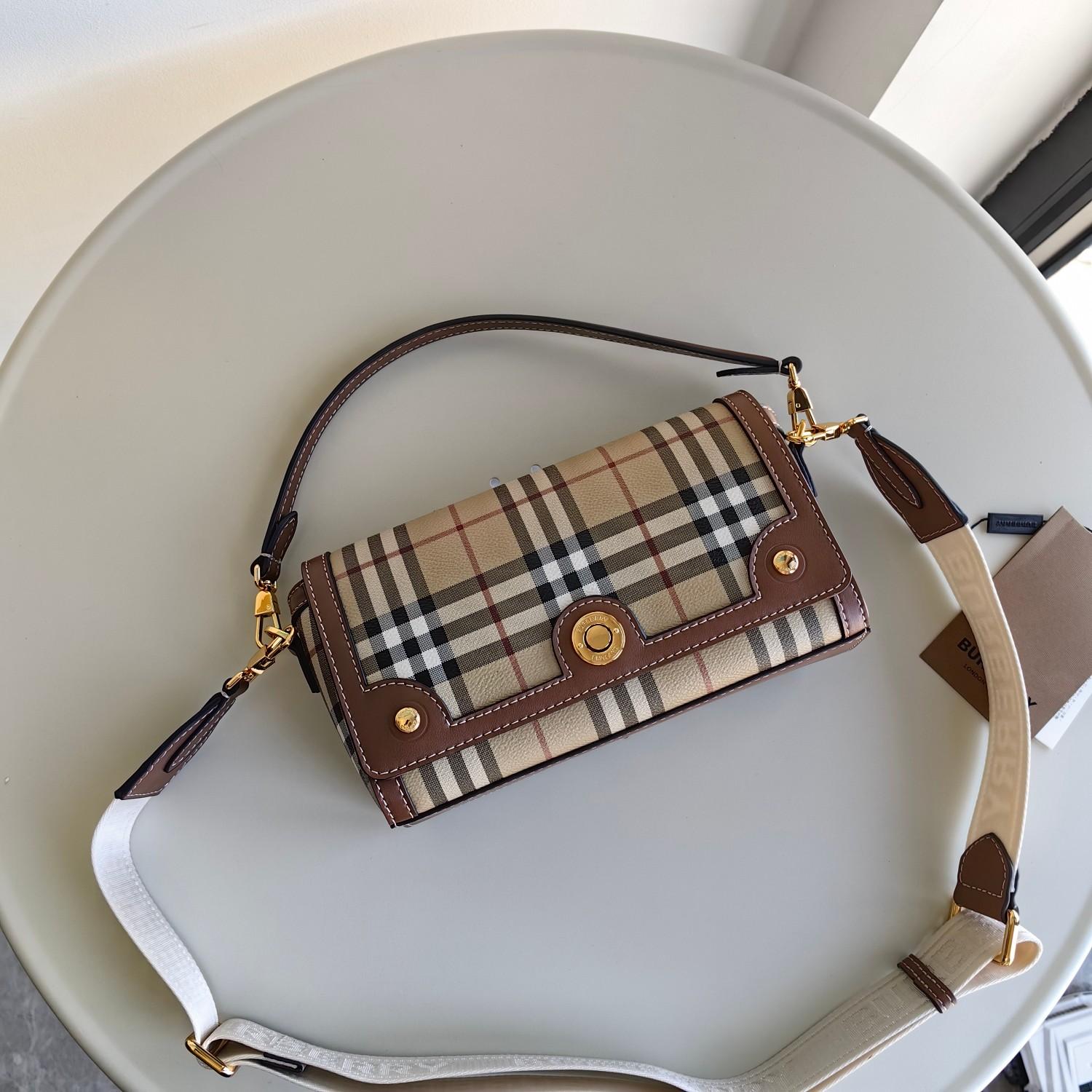 Burberry Top Handle Note Bag - EUR FASHION