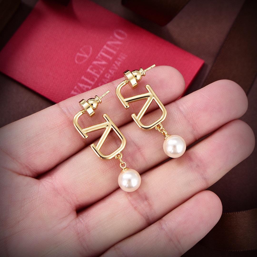 Valenti VLogo Pearl Gold Toned Earrings - EUR FASHION