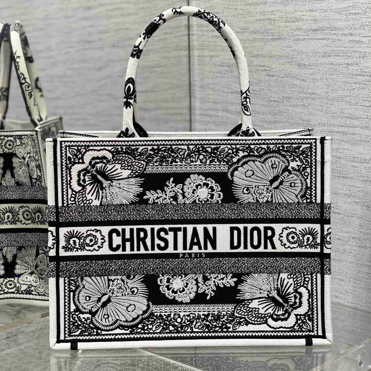 Dior Medium Dior Book Tote - EUR FASHION