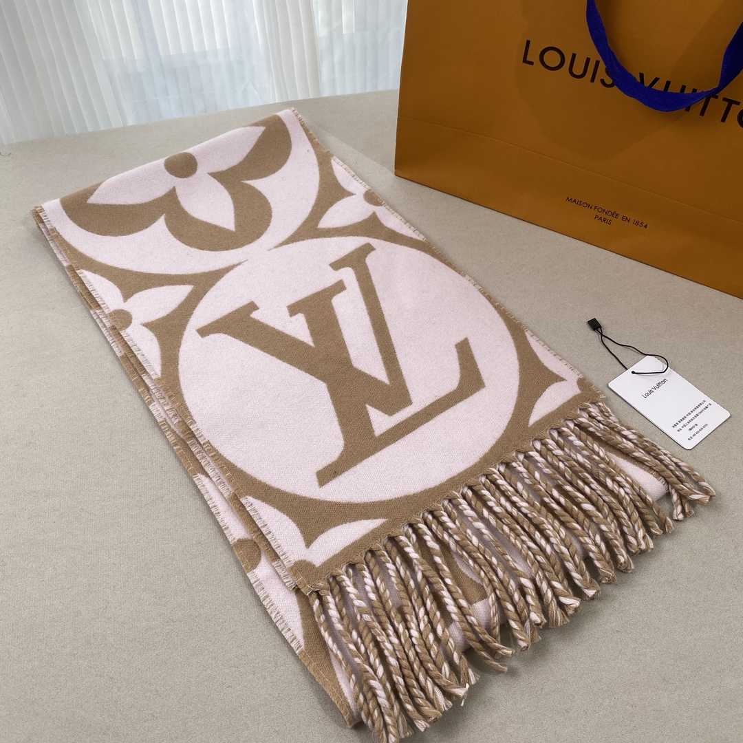 Louis Vuitton LV Medallion Scarf - EUR FASHION