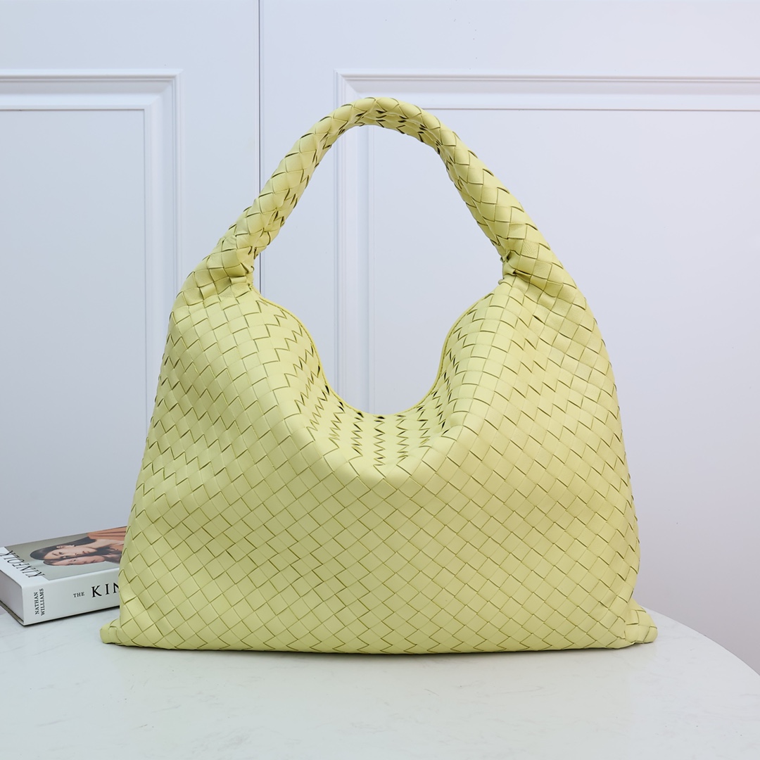 Bottega Veneta Large Hop - EUR FASHION