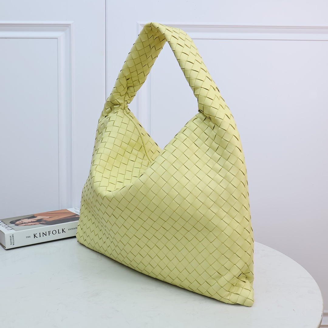 Bottega Veneta Large Hop - EUR FASHION