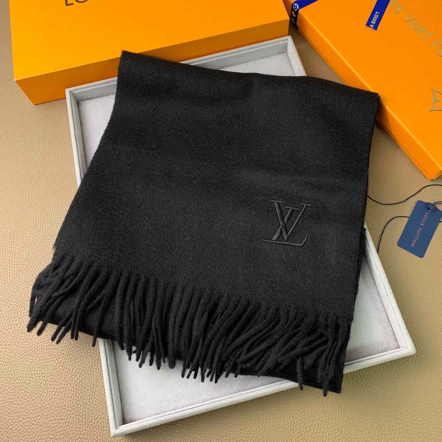 Louis Vuitton Jhelam Scarf - EUR FASHION