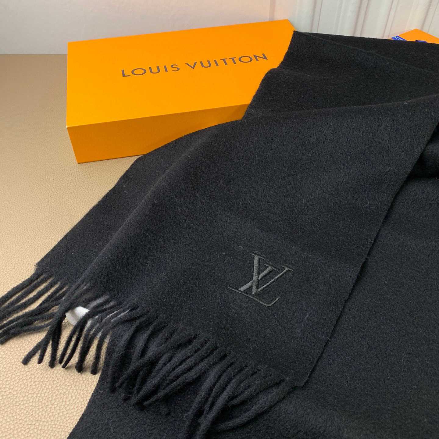 Louis Vuitton Jhelam Scarf - EUR FASHION