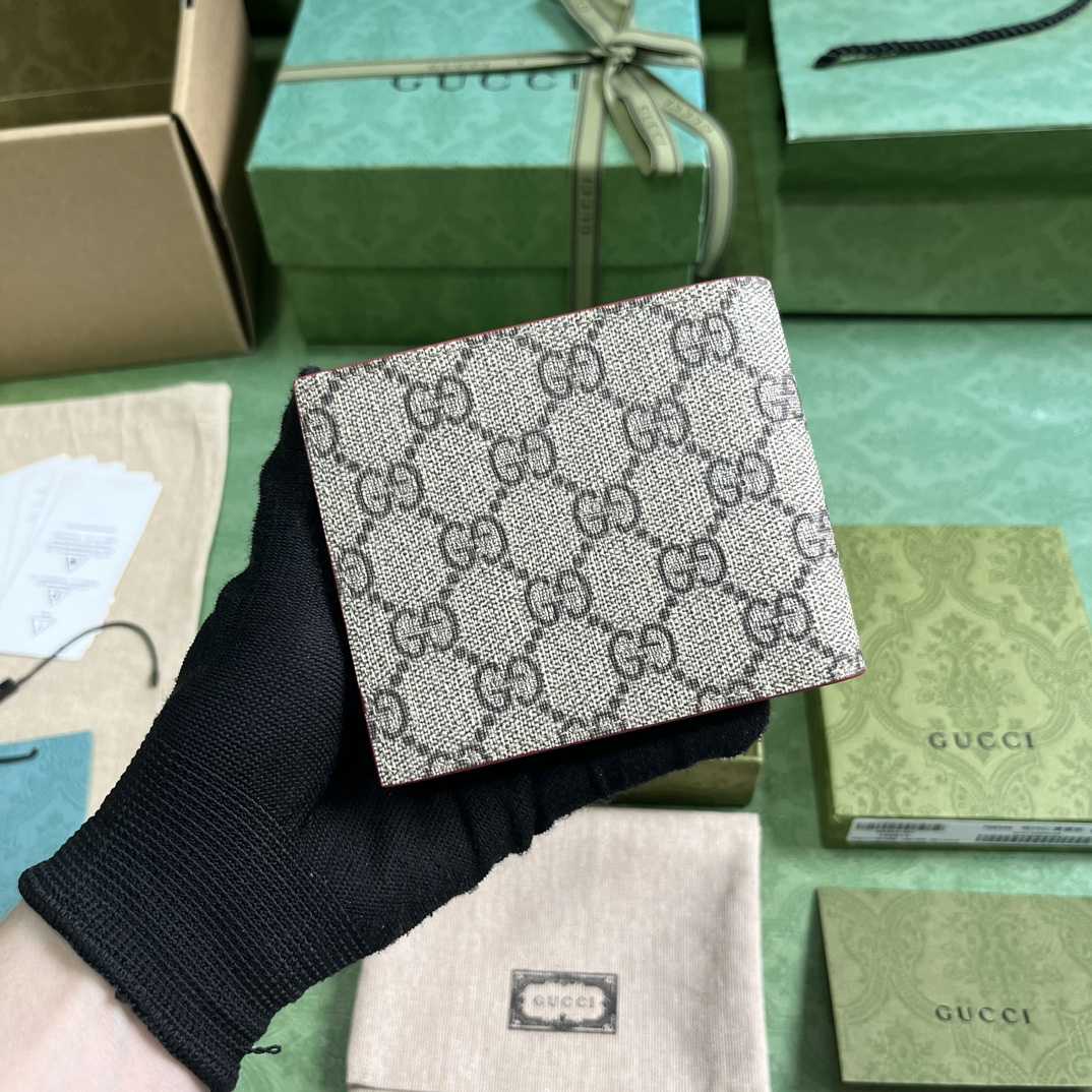 Gucci Wallet With GG Detail - EUR FASHION