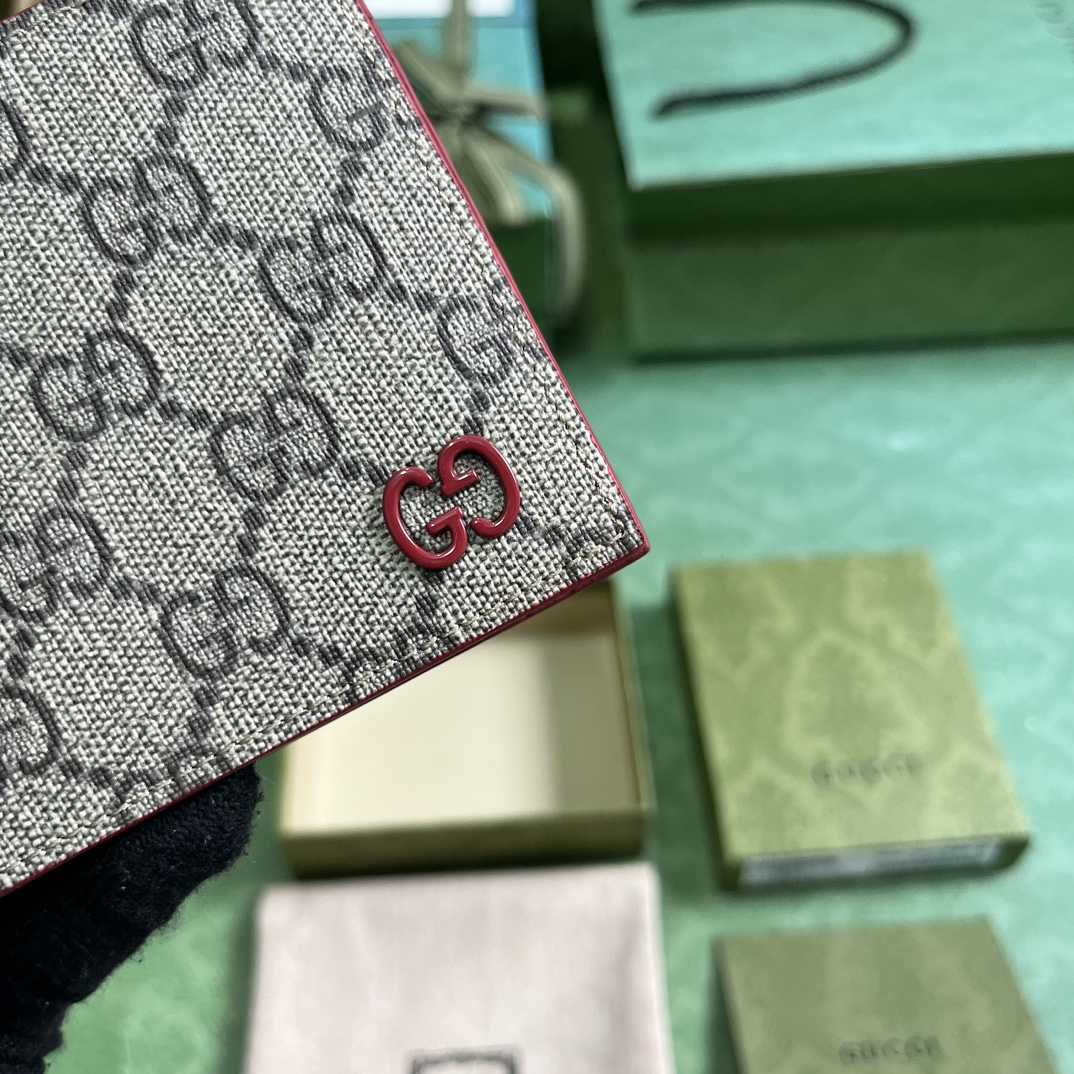 Gucci Wallet With GG Detail - EUR FASHION