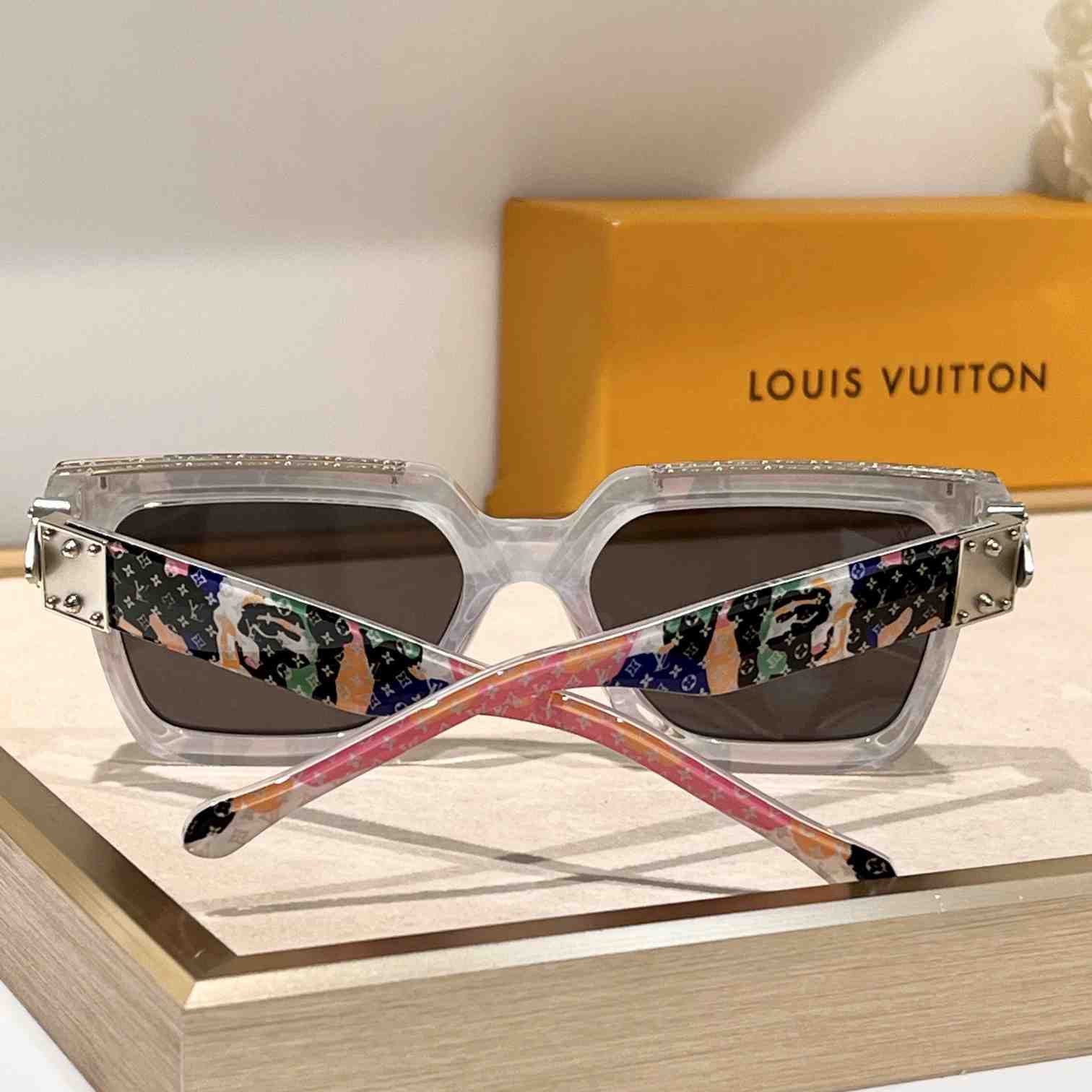 Louis Vuitton 1.1 Millionaires Square Sunglasses  LV96006 - EUR FASHION