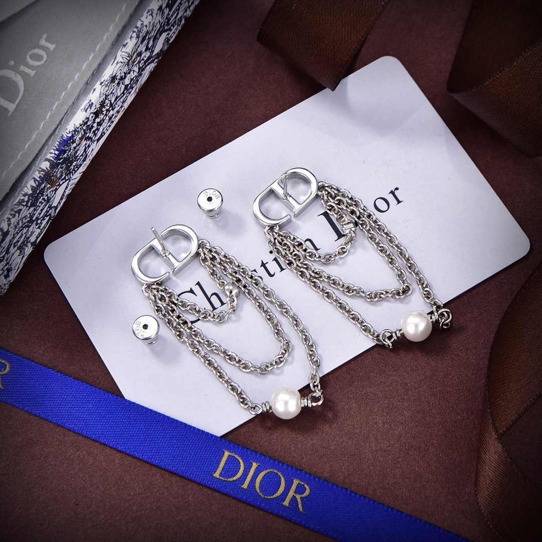 Dior Petit CD Earrings  - EUR FASHION