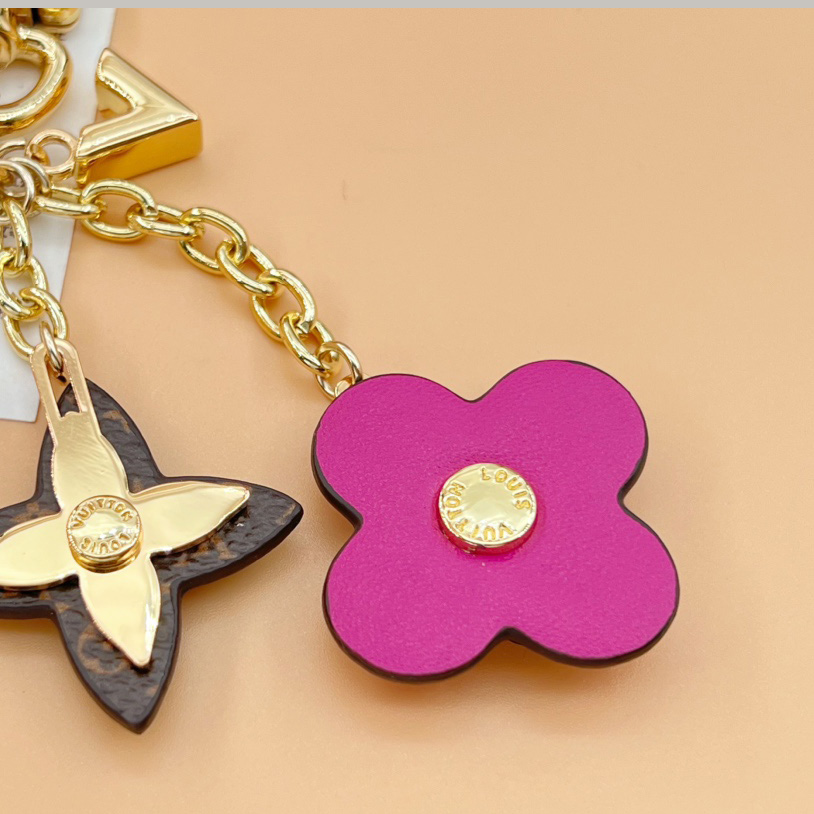 Louis Vuitton Blooming Flowers Bag Charm and Key Holder   M63084 - EUR FASHION