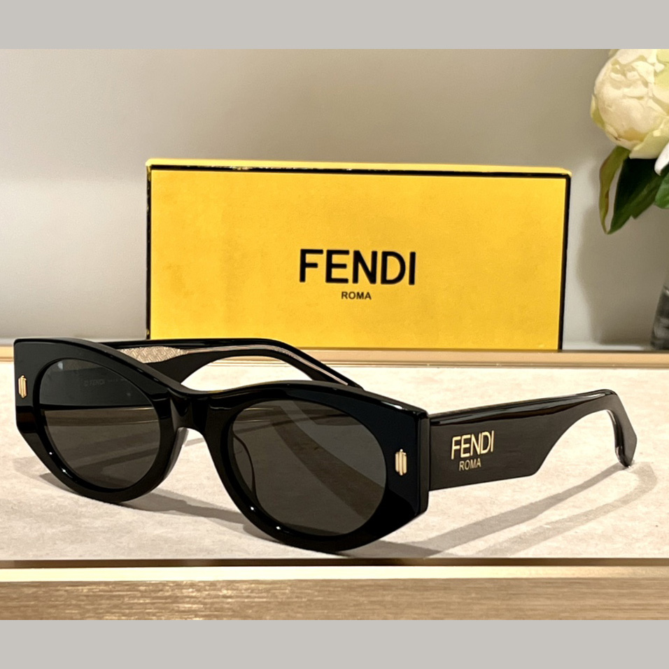 Fendi Roma Black Acetate Sunglasses   FE40125F  - EUR FASHION