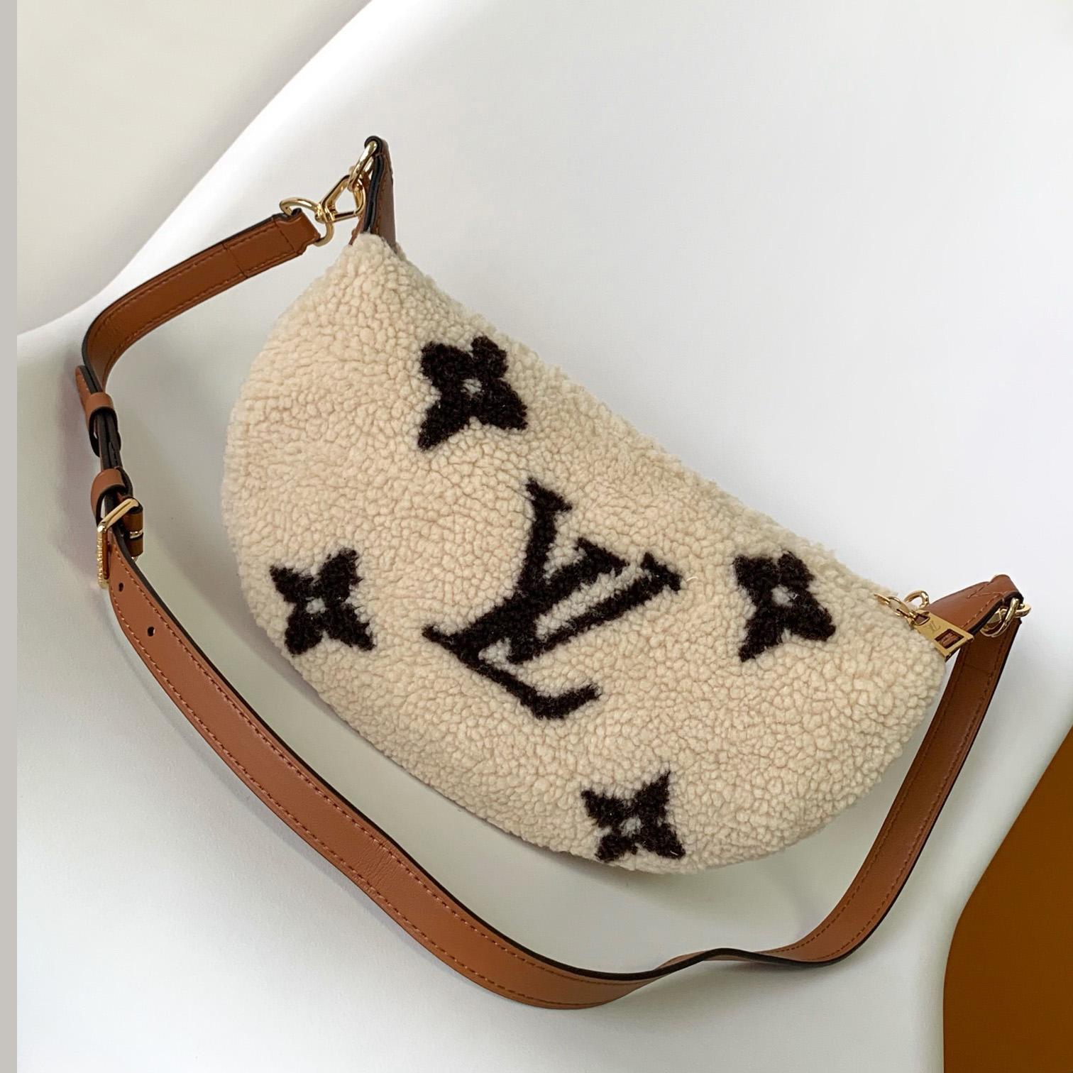 Louis Vuitton Over The Moon   M23321 - EUR FASHION