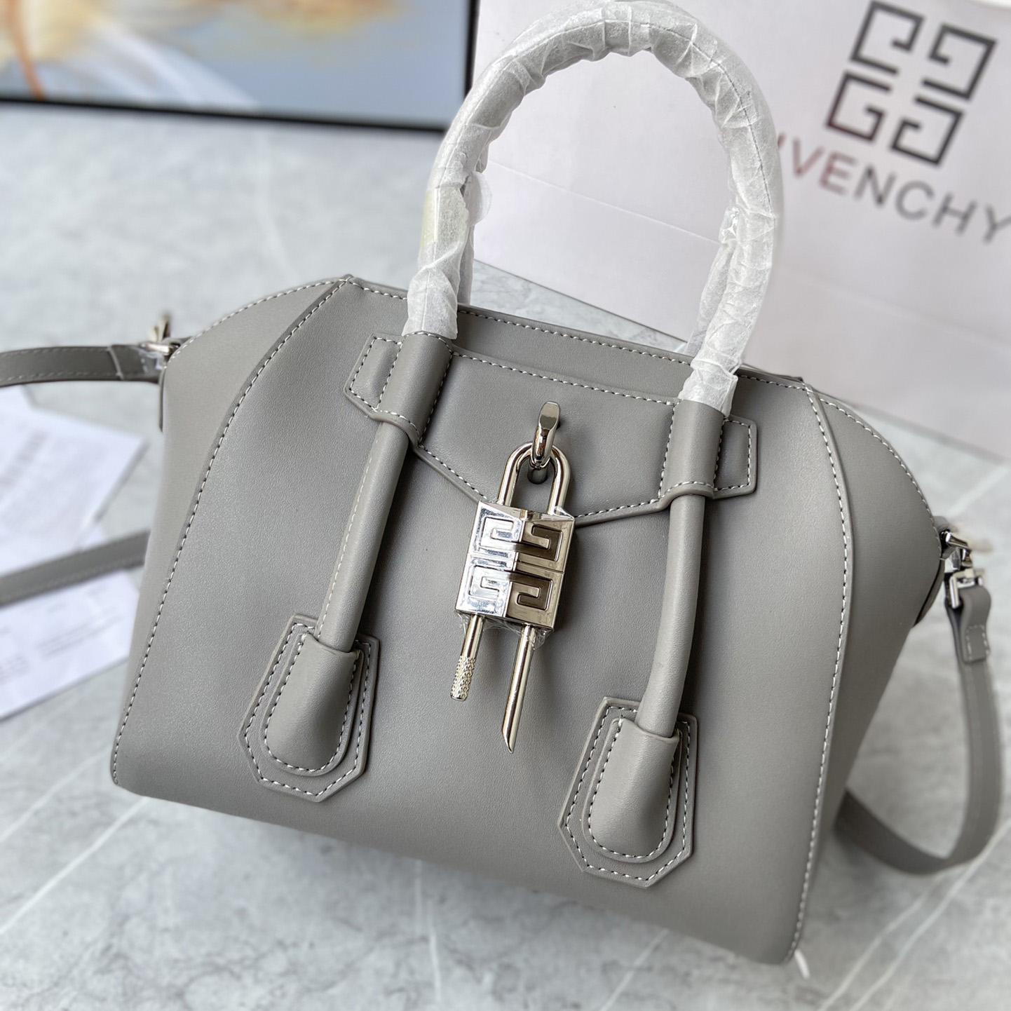 Givenchy Mini Antigona Lock Bag (23*27*13cm) - EUR FASHION