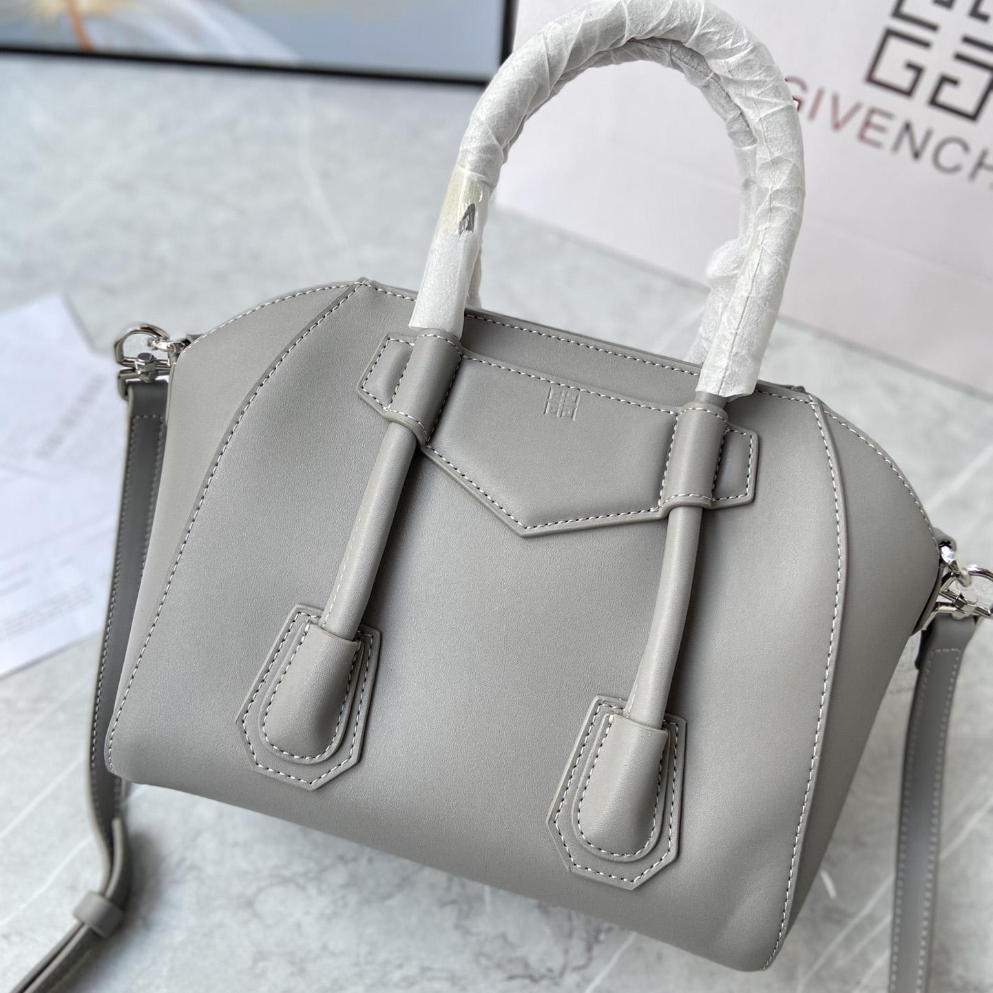 Givenchy Mini Antigona Lock Bag (23*27*13cm) - EUR FASHION