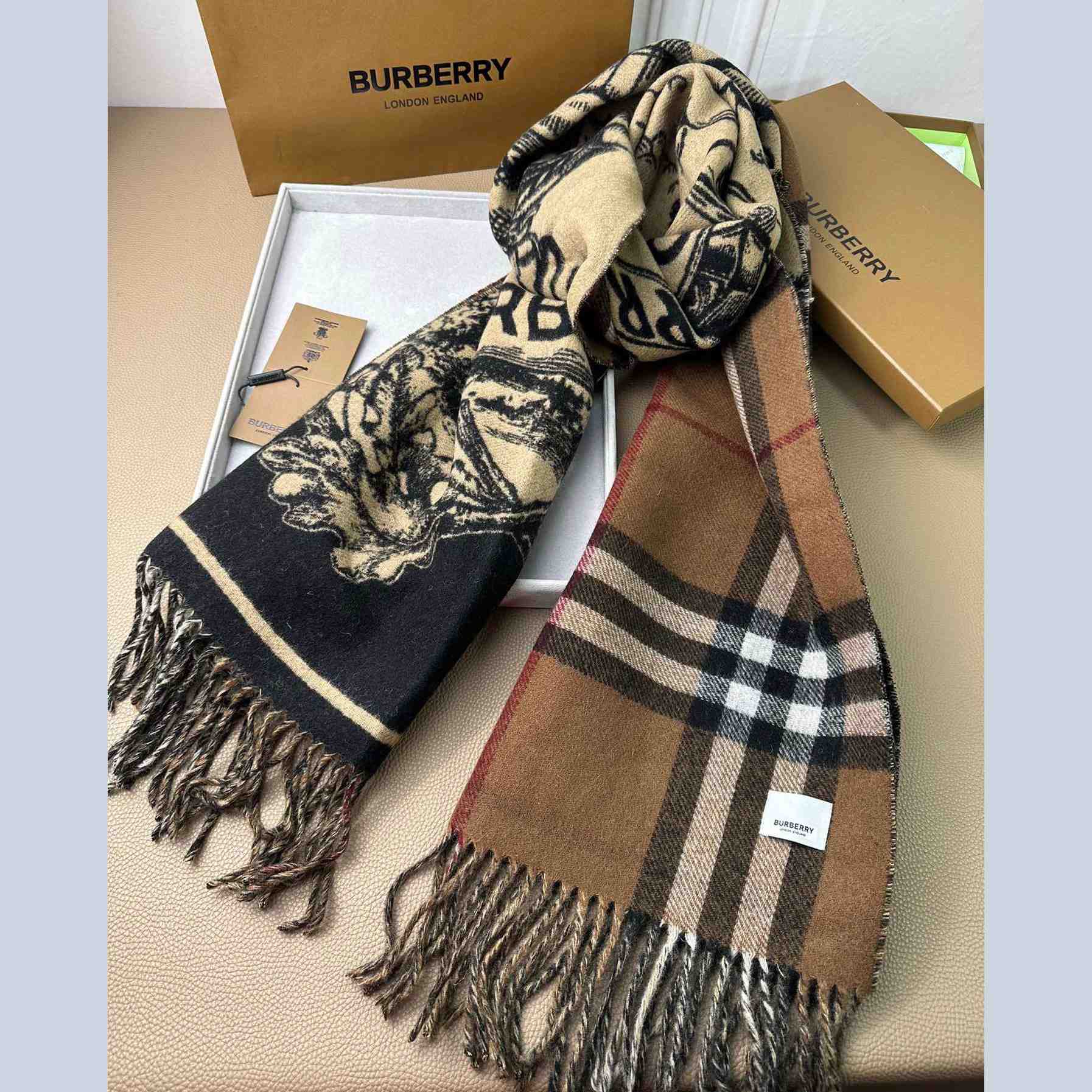 Burberry EKD Cashmere Reversible Scarf - EUR FASHION