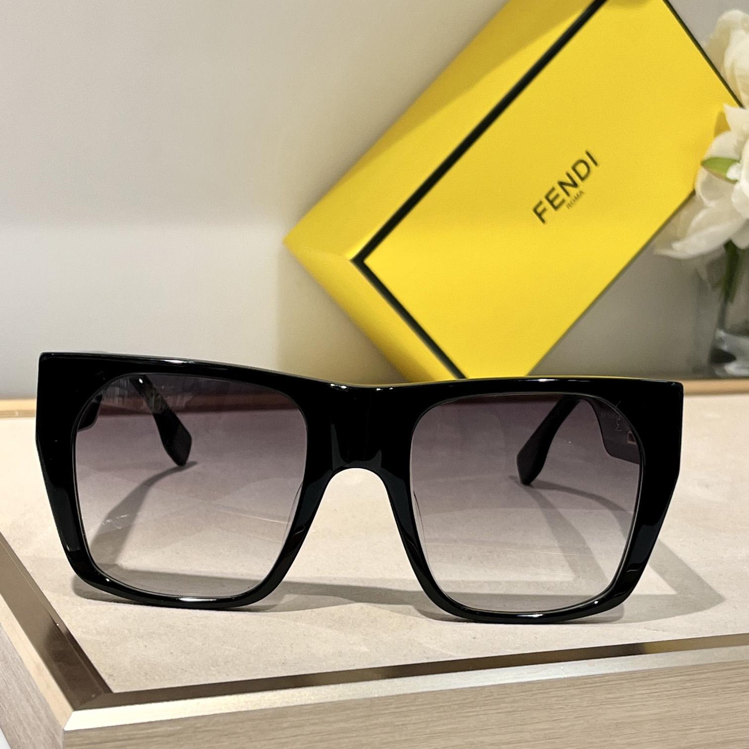 Fendi Baguette Black Acetate Sunglasses - EUR FASHION