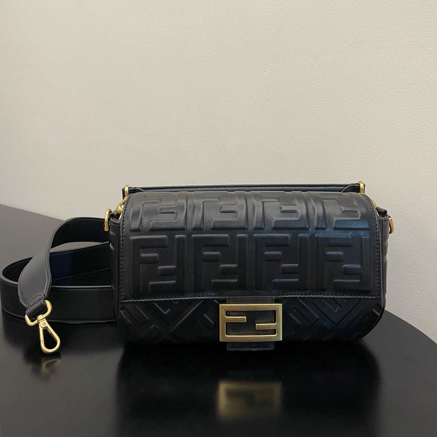 Fendi Baguette Black Leather Bag - EUR FASHION