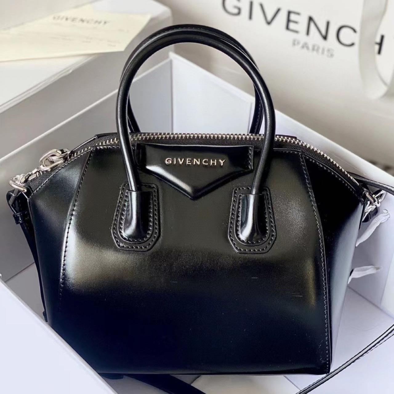 Givenchy Antigona Tote  22-27-13cm - EUR FASHION