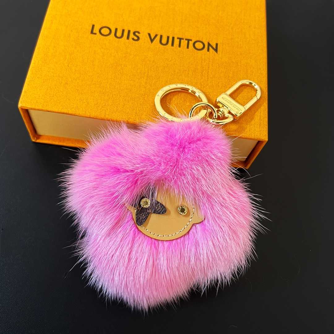 Louis Vuitto Vivienne Fur Key Holder   M01447 - EUR FASHION