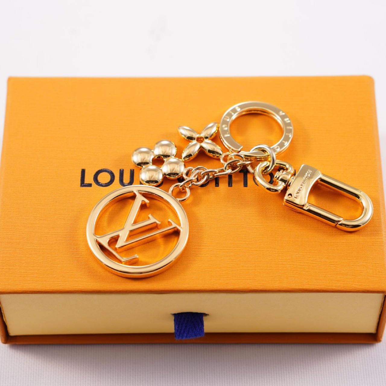 Louis Vuitton Blooming Key Holder - EUR FASHION