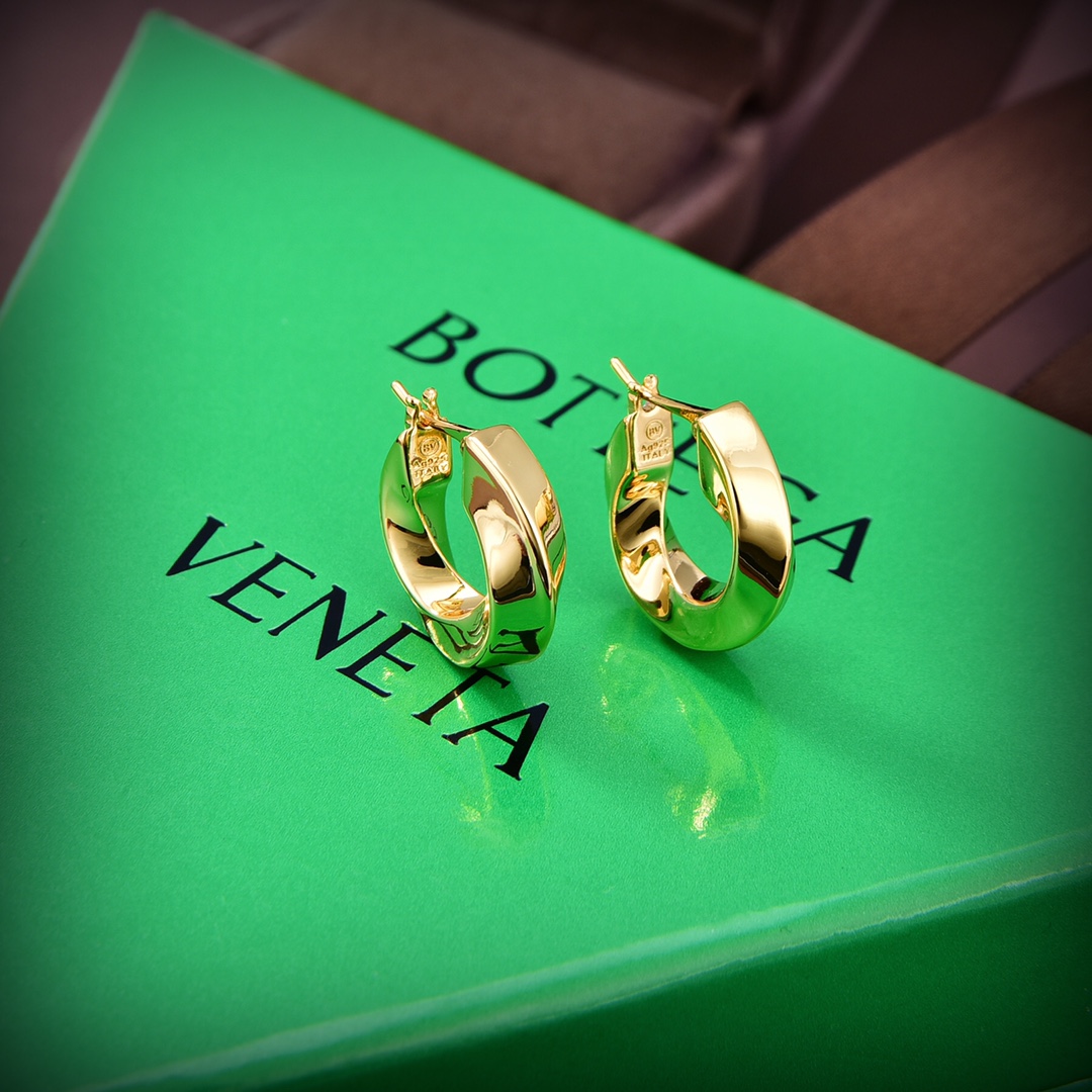 Bottega Veneta Twist Hoop Earrings - EUR FASHION