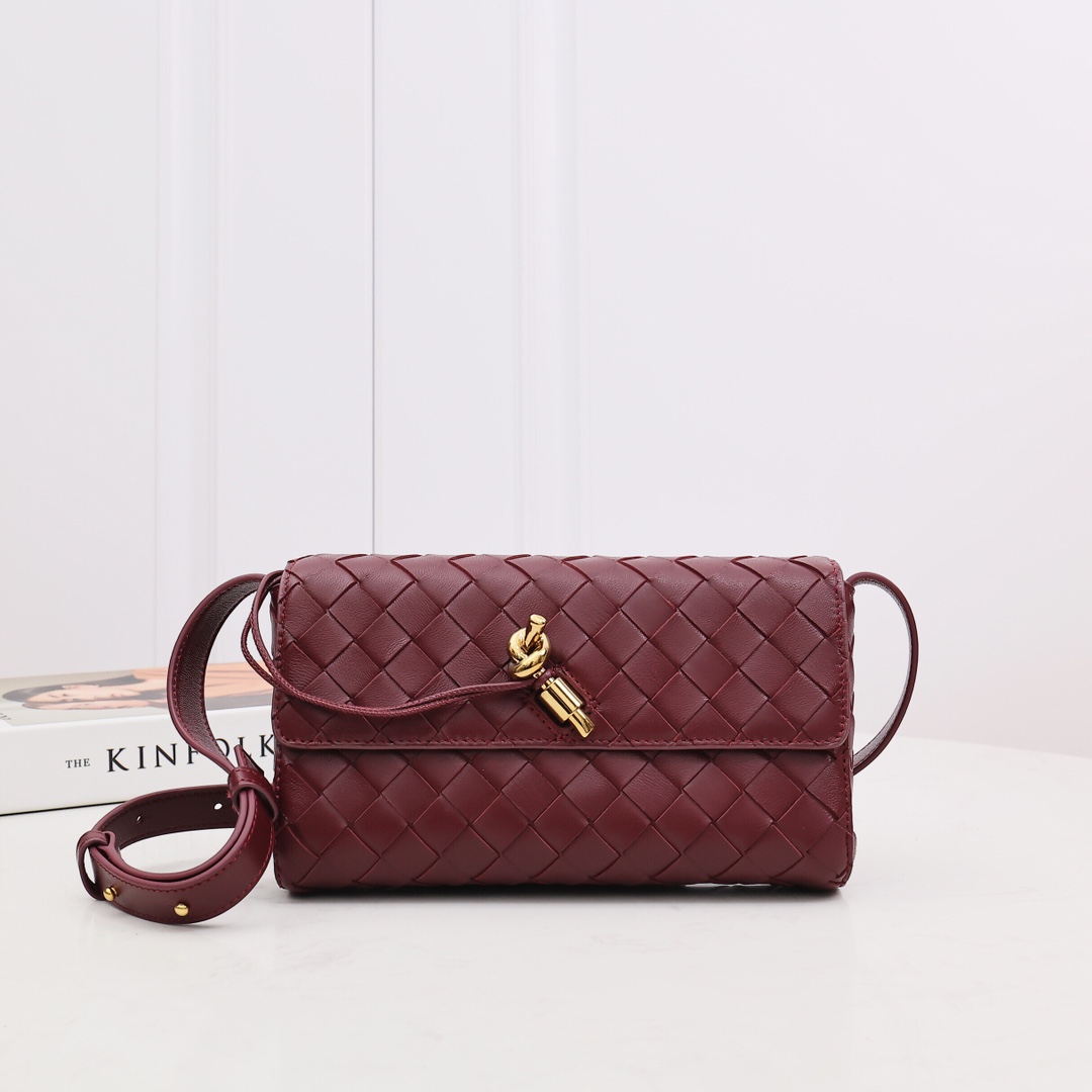 Bottega Veneta Mini Andiamo Cross-Body Bag - EUR FASHION