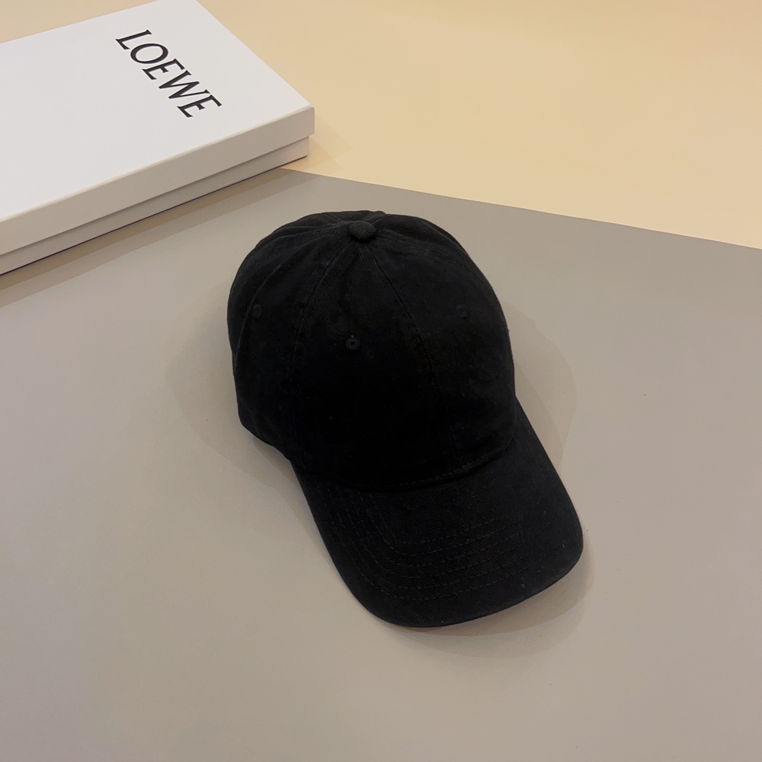 Saint Laurent Cap - EUR FASHION