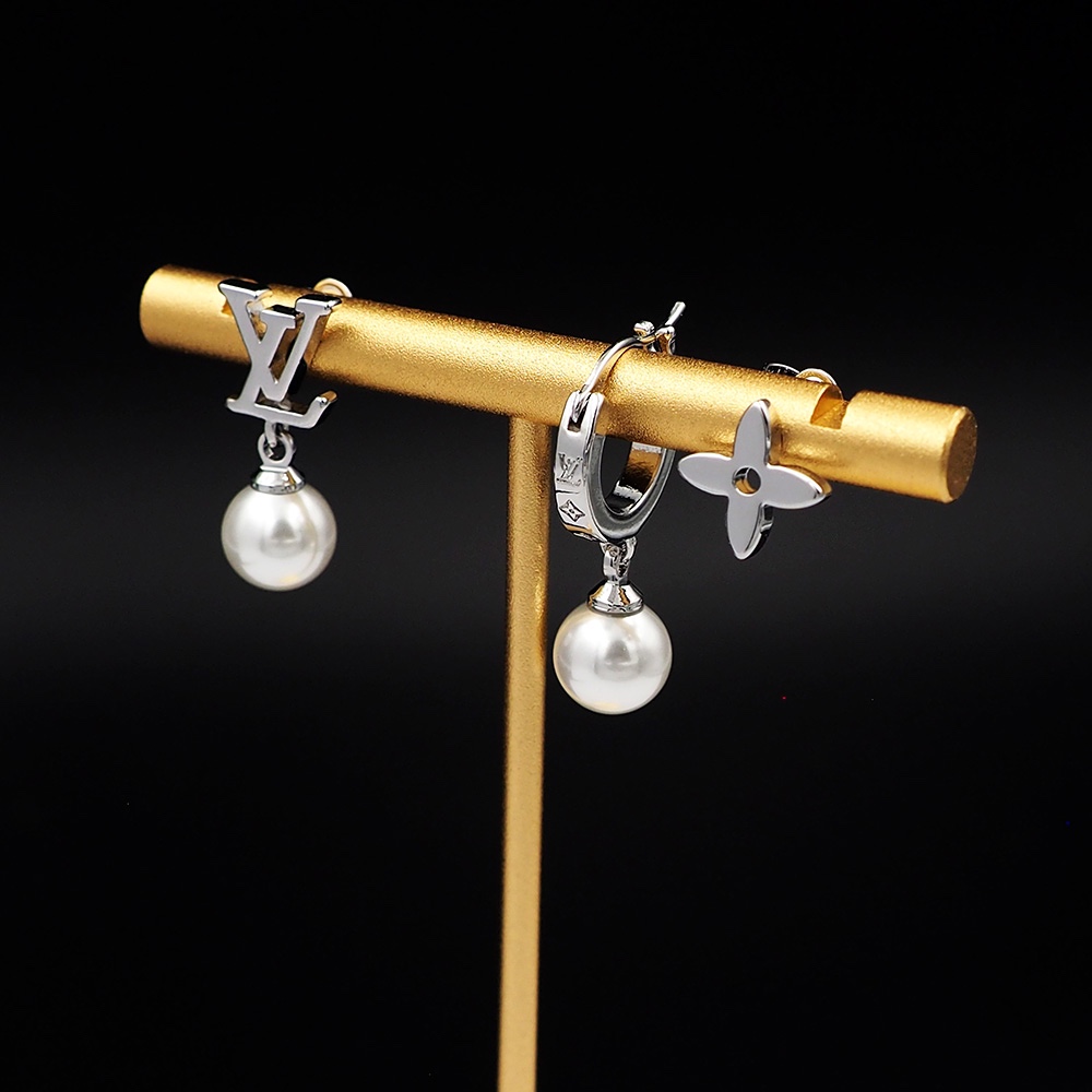 Louis Vuitton Monogram Pearls Earrings - EUR FASHION