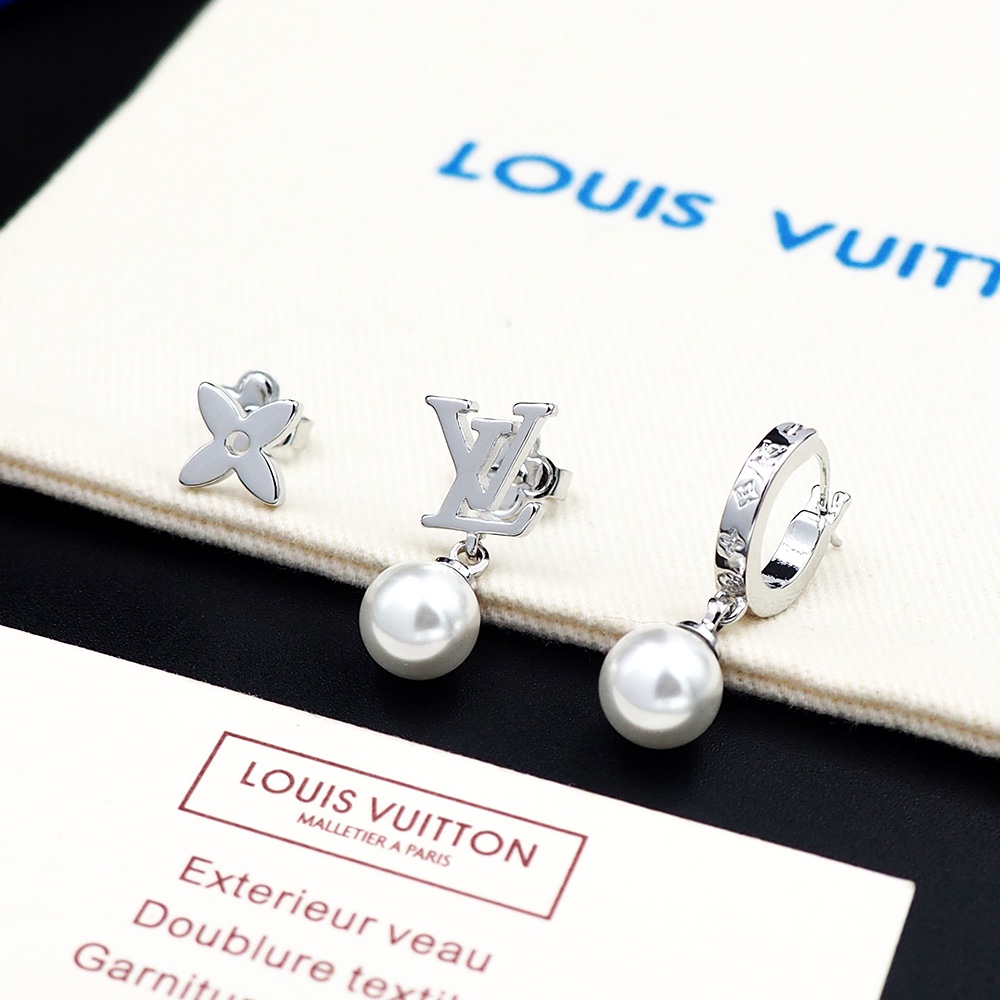 Louis Vuitton Monogram Pearls Earrings - EUR FASHION