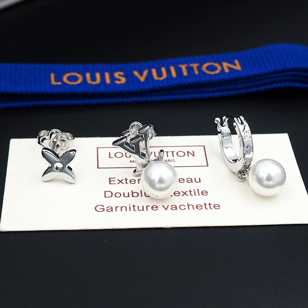 Louis Vuitton Monogram Pearls Earrings - EUR FASHION